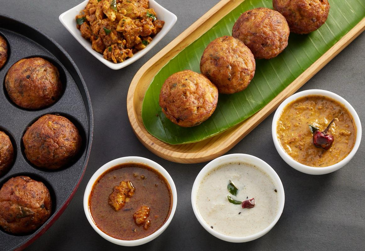 Kuli Paniyaram Chicken Gravy